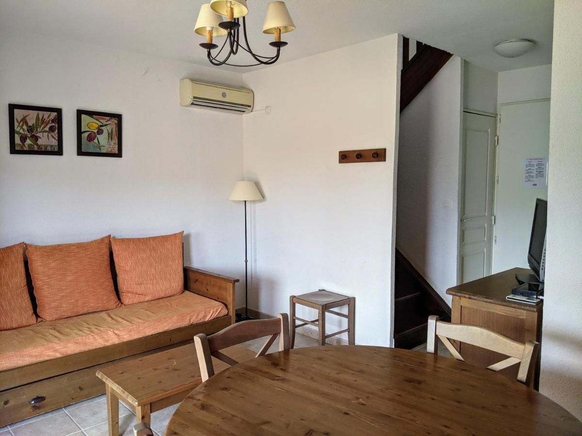 Maisonnette Dans Domaine Avec Piscine A Nyons, Pays Des Olives Kültér fotó